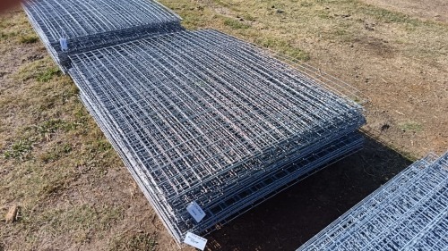 1 X 1.2mx1.2m Galvanised welded mesh 75mmx75mm gat 4mm dik