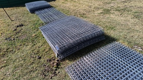 1 X 1.2mx1.6m Galvinised welded mesh 75mmx50mm gat