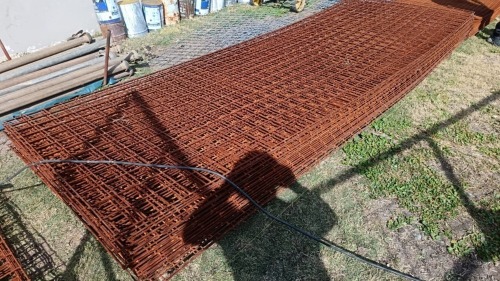 1 X 3.8mx1.3m welded mesh 100mmx100mm gat