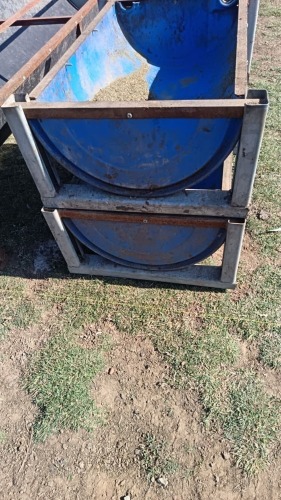 1 X Plastic feedbins Vanderbijlpark