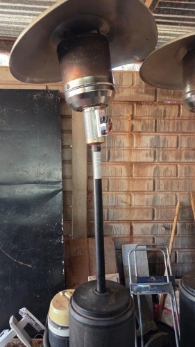 2 X Staan Gas Heaters (Per item to take the lot)