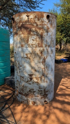 1 X Steel storage tank