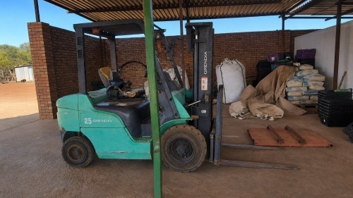 1 X Mitsubishi Grendia 25 Forklift