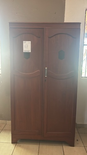 1 X HOUT HANGKAS Banie Erasmus