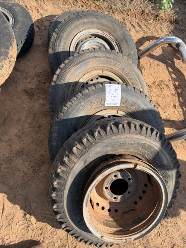 1 X 16" CRUISER SPLIT RIMS WITH TYRES Willem Nel