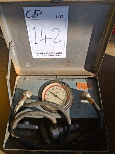 1 X CYLINDER LEAKGE TESTER Banie Erasmus