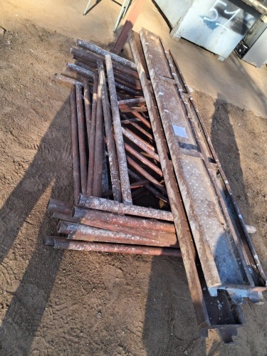 1 X SCAFFOLDING Banie Erasmus