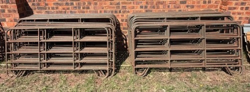20 X Taltec small stock gates, 1.8 m &times; 0.9 m F2 BOERDERY (Pay per item to take the lot)