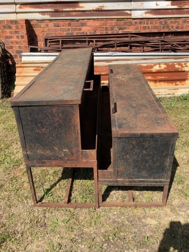 2 X Steel self feeders (1 short, 1 taller), 2.0 m &times; 0.5 m F2 BOERDERY (Pay per item to take the lot)