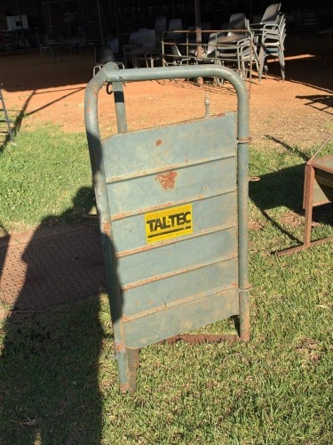 1 X Taltec sorteerhek, kleinvee (sorting gate) F2 BOERDERY