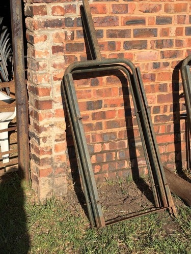 2 X Taltec dropgate sliders for crush (without gates) F2 BOERDERY (Pay per item to take the lot)