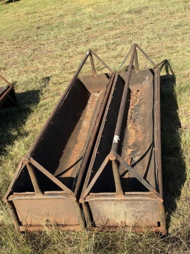 2 X Steel Frame Feeders with Conveyor &ndash; 2.0 m &times; 0.46 m F2 BOERDERY (Pay per item to take the lot)