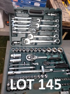 1 x TOOL SET Ljubivoje Arcic 82 PIECE