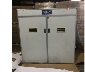LOCAL KZN 1 X PALLET TEMPERATURE AND HUMIDITY INCUBATOR CONTROLLER  (Bidding on contents of container only)