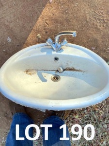 1 x Basin & Tabs That Works Pam Du Plessis