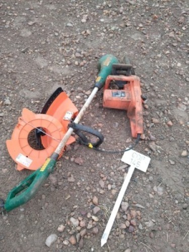 1X Chainsaw And Weedeater