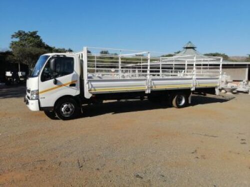 LOT 0.3 1X HINO TROK - Lisensie op datum DALEEN VAN ZYL