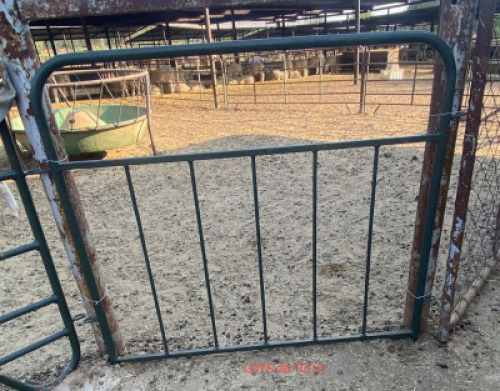 LOT 28 10x TSK 7 lamb creep panels (Betaal per stuk om lot te neem)