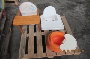 BABY FEEDING CHAIRS - USED