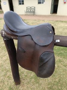 1 x Pride Saddle Brown