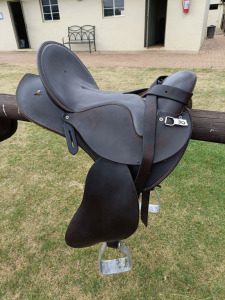 1 x Franco Saddle Brown