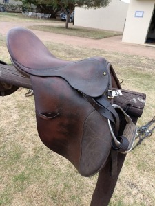 1 x HI Merwitz Saddle Brown