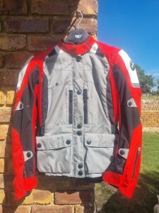 1X BMW WOMENS BIKE JACKET SIZE 38 PRETORIA (FOR COLLECTION)