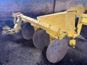 1X MF 3 Furrow Plough