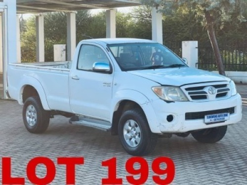 1 x Toyota Hilux 2.7 Van Faheem Arbi
