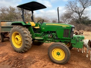 1X John Deere 2 x 4