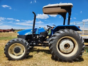 1X New Holland TT75 TD5 4 x 4 Trekker 2017 2097 ure NKOMANE BOERDERY BK