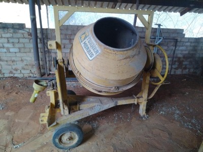 1X Turner Morris Concrete mixer working on PTO