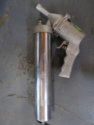 1 X AIR GREASE GUN