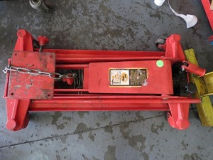 1 X HYDRAULIC JACK MOBILE GEARBOX