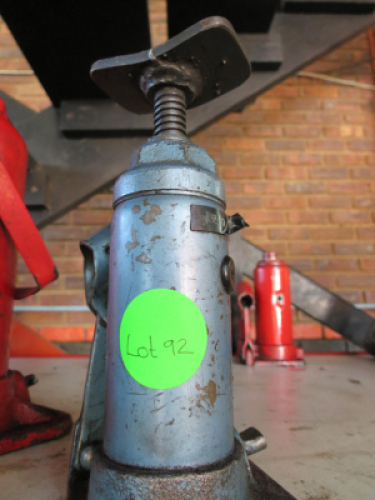 1 X BOTTLE JACK 0.5 TON