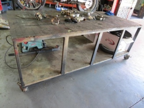 1 X WORKSHOP BENCH MOBILE WOOD TOP