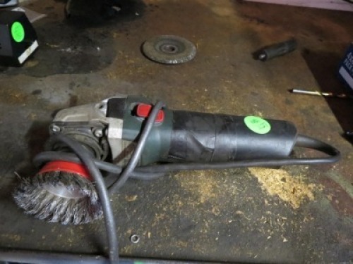 1 X BOSCH GRINDER 115 MM