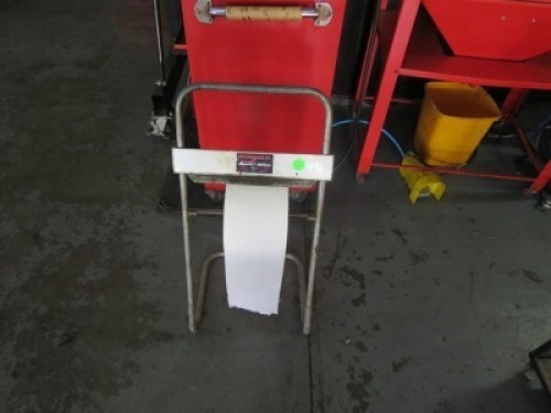 1 X PAPER TOWEL HOLDER