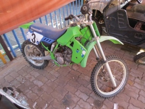 1 X KAWASAKI(NON RUNNER)