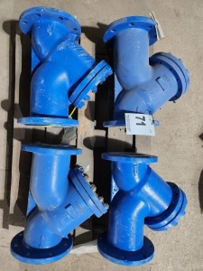 4 Items - Valve strainer DN 150 PN16