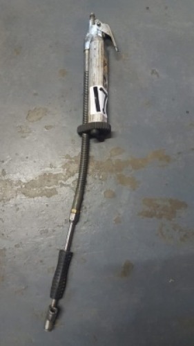 1 X TYRE INFLATOR & GUAGE