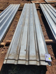 28 Item - Sheet IBR 4,59 m long x ,82m wide x 5mm thick.Removed from roof trusses Lot 11-15