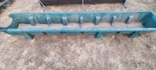 1X VOERBAK - LIVESTOCK 88 84 PTY LTD