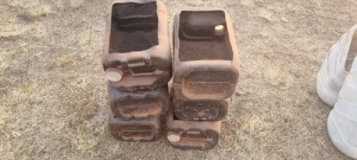 6X VOERBAK (PER ITEM) - LIVESTOCK 88 84 PTY LTD