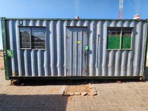 1 - ITEM Container shipping,6m x 2,5m,with furniture. Condition fare See Description