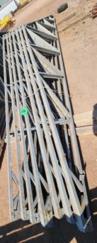 7 - ITEMS Trusses roof 8,93M long and 1,29m high. Light duty. Manufactured of Galvinised sheeting